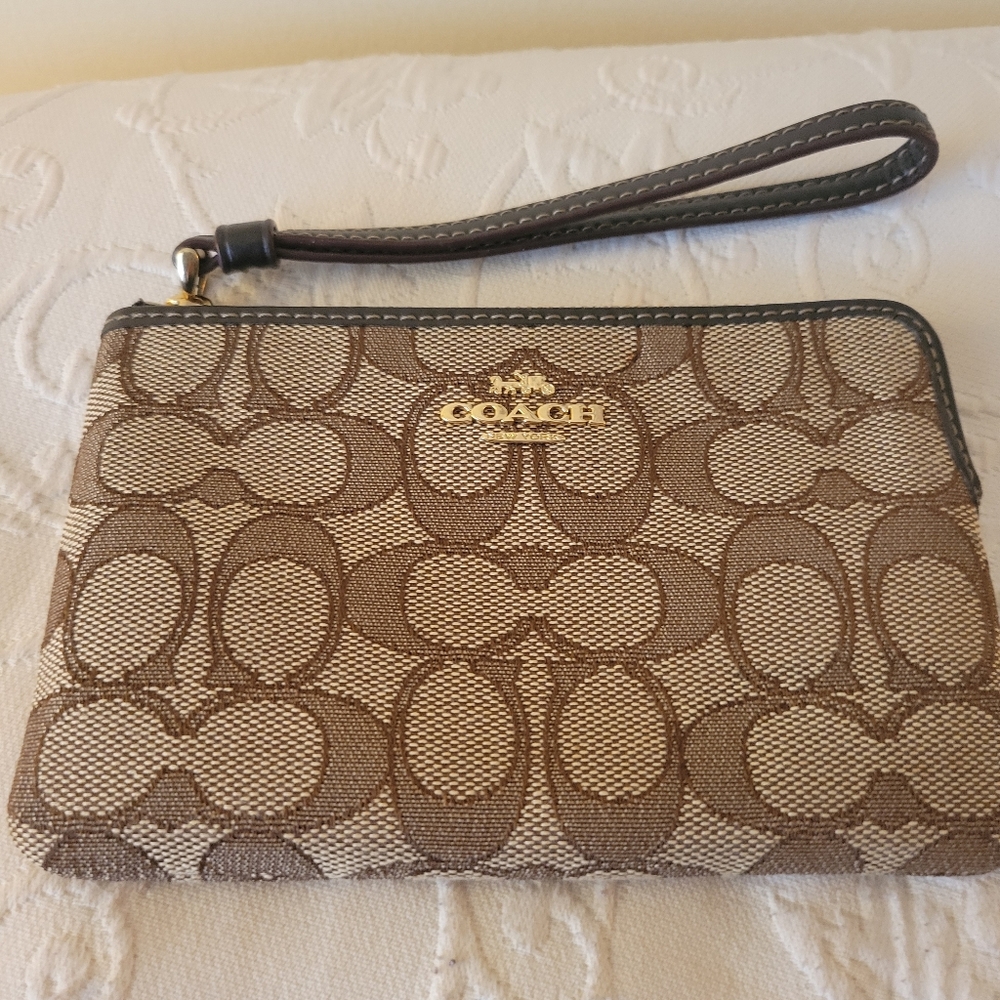 Coach Signature Canvas Brown & Tan Wristlet - Picture 2 of 6